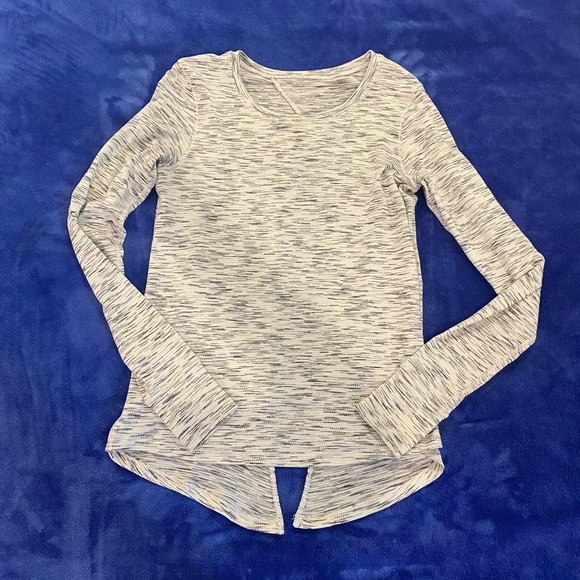 Lululemon Beat The Heat Long Sleeve - Picture 2 of 7